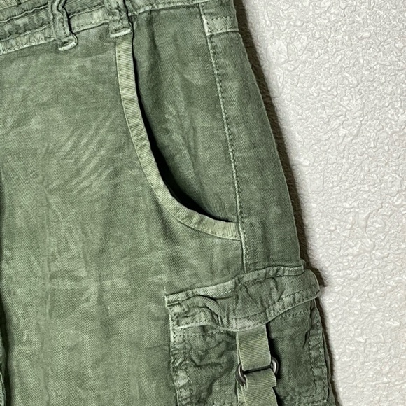 American Eagle Green Cargo Linen Blend Shorts Sz 6 - Picture 3 of 6